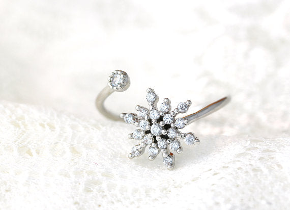 [Beiver] Women White Crystal Snowflake Finger Ring