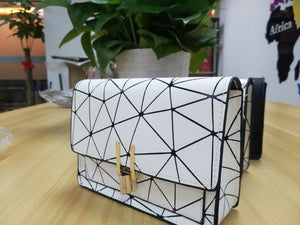 Women Shoulder Bags 2020 summer new Korean version of the Messenger bag handbag chain wild crack printing wild shoulder bag