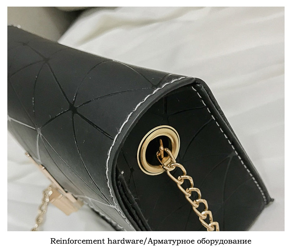Women Shoulder Bags 2020 summer new Korean version of the Messenger bag handbag chain wild crack printing wild shoulder bag