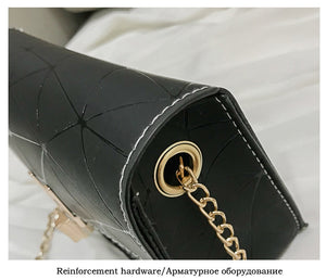 Women Shoulder Bags 2020 summer new Korean version of the Messenger bag handbag chain wild crack printing wild shoulder bag