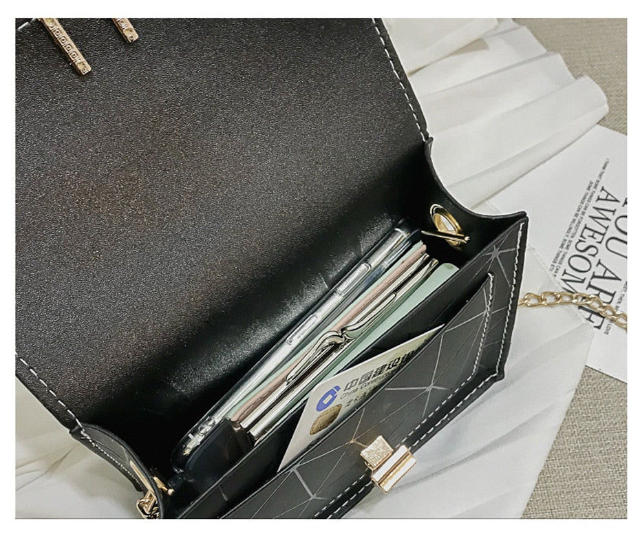 Women Shoulder Bags 2020 summer new Korean version of the Messenger bag handbag chain wild crack printing wild shoulder bag