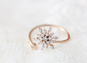 [Beiver] Women White Crystal Snowflake Finger Ring