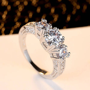 CZ Ring top quality crystal ladies (AAA) cubic Zircon.