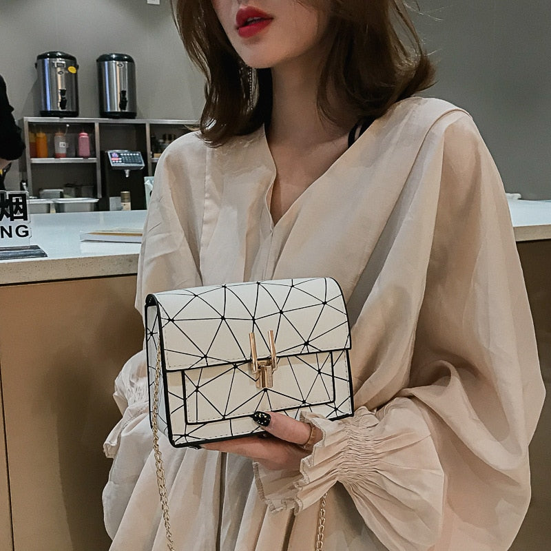 Women Shoulder Bags 2020 summer new Korean version of the Messenger bag handbag chain wild crack printing wild shoulder bag